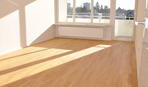 Provisionsfrei: Ruhige 4-Zimmer Maisonettewohnung mit Atelier, Südbalkon und Fernsicht