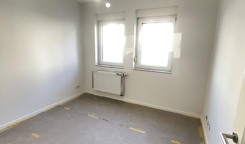 Erstbezug 3-Zimmer Wohnung mit Süd Balkon