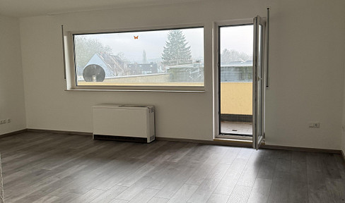 Frisch renovierte, geräumige 3 Zimmer Wohnung