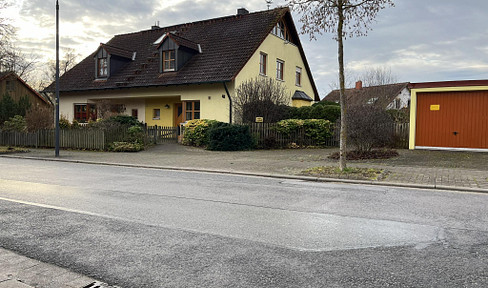 ATTRACTIVE SEMI-DETACHED HOUSE IN STEGAURACH WITH SPACIOUS GARDEN AND GARAGE