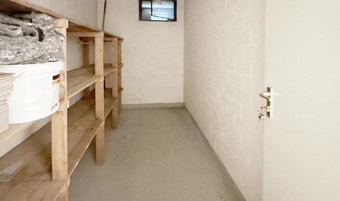 Cellar / storage room with window Bremen Hemelingen / Osterholz, 5.9 sqm