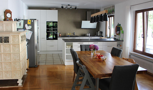 Killesberg, spacious detached house with terrace and garden