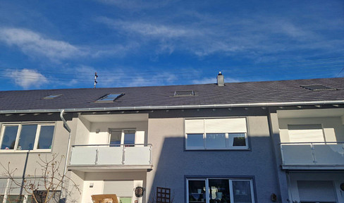 Bright and modern 2-room condominium with attractive yield