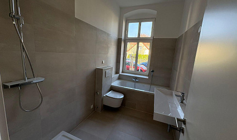 ! No agency fees! ! 4-room apartment, ground floor, with 2 bathrooms.