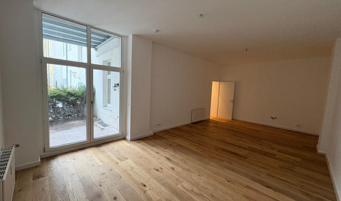 !! Free of commission !!! Spacious 4-room apartment in Grünau near the water
