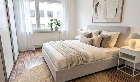 First occupancy after renovation. Bright 3-room apartment with new EBK & large loggia