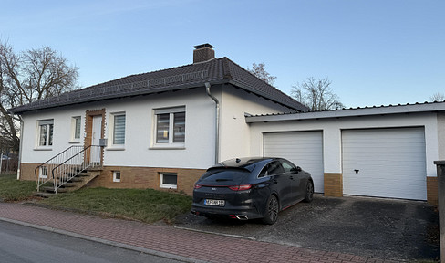 Refurbished bungalow (130 m²) with garden + double garage - Heringen (Werra)