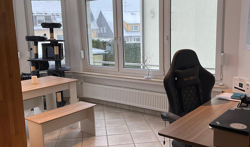 2.5 room Oberwinzerfeld, bathroom: bath + shower + window parquet balcony "conservatory room"