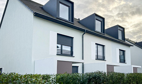 Neuwertiges Reihenhaus mit Garage, sofort bezugsfertig