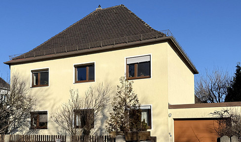 Parkblick vorne, Garten-Idyll hinten: Freistehendes Haus provisionsfrei in Bestlage Neu-Harlaching