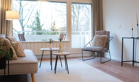 Beautiful, newly renovated 3-room condominium with balcony