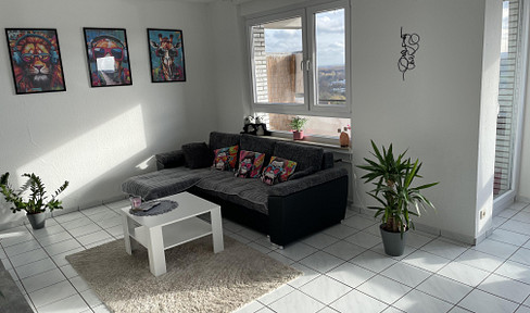 Bright, furnished 75 m² apartment with panorama, balcony & garage