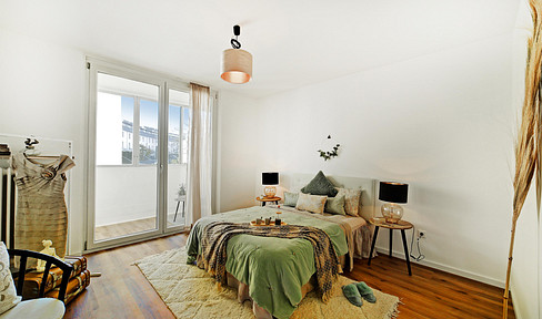 Freshly renovated 3-room apartment incl. parking space