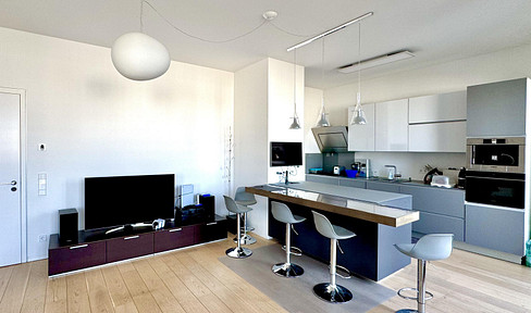 PROVISIONSFREI - Family-Friendly Penthouse Ostend: ECB Proximity, Private Park & KfW55 Loans