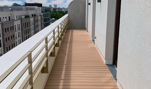 Skyline box seat & flood of light over the Ostend: designer penthouse with 3m ceiling height