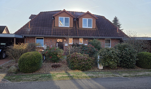 RESERVED - Detached house or half of a semi-detached house, designed by an architect.