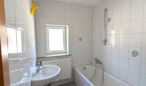 Attraktive 3-Zimmer-Wohnung mit sonnigem Balkon und Stellplatz