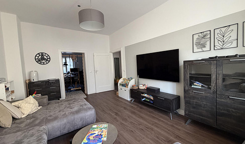 Commission-free 3.5-room apartment with modern furnishings in Wilmersdorf