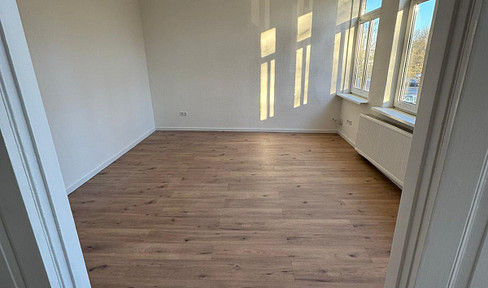 Renovierte 2 Zimmer Wohnung in zentraler Lage