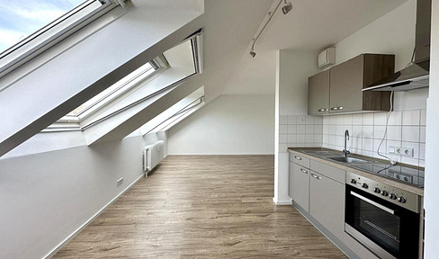 Bright, one-room apartment (studio) for rent in Saarbrücken.