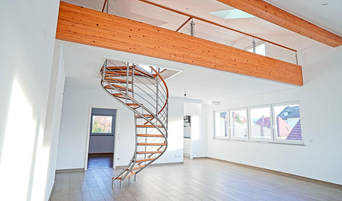 Duplex apartment, large roof terrace, secluded location, 4 room apartment, quiet, EBK, subway/tram, park, Energiest A+