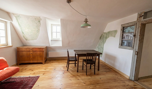 3-room granny apartment, old liqueur factory, roof terrace, on Max-Str.