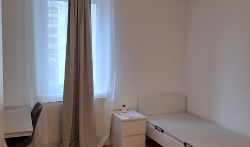 Rooms available immediately in the center of Nuremberg, starting in May! (Specifically, rooms in a shared apartment - "2WG" likely refers to a shared apartment with two people).