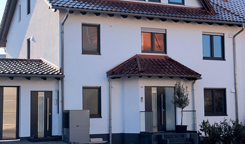 Exclusive new build with first-time occupancy: Stylish detached house with separate granny apartment