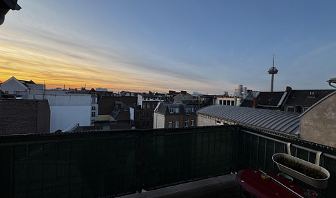 Vollmöbliertes Apartment mit Aufzug und West-Balkon im Belgischen Viertel