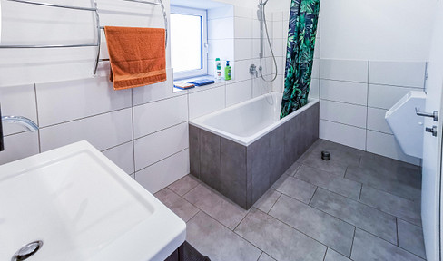 Dream location with large garage, garden, panoramic terrace