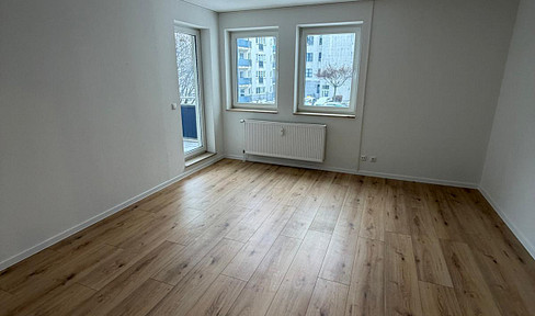 Lichtdurchflutete 3-Zimmer Wohnung (76 m²) in sehr guter Lage - Erstbezug nach Sanierung