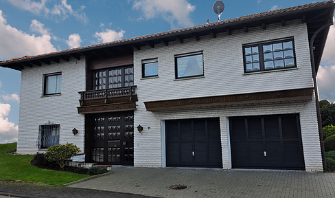 GROSSZÜGIGES EINFAMILIENHAUS MIT INTEGRIERTER EINLIEGERWOHNUNG Büdingen Vonhausen PROVISIONSFREI !!