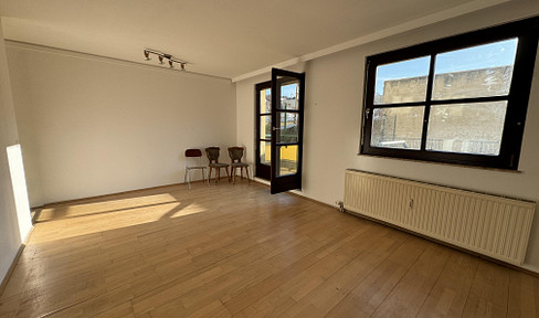 RENOVATION HIT with potential on the 8th floor