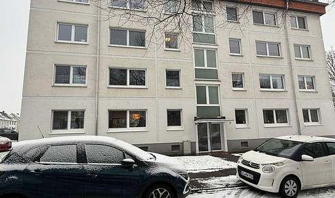 Renovated 1-room apartment with fitted kitchen in DO-Marten