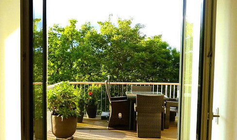 Exclusive 4-room apartment 154 sqm with balcony on the 2nd floor in Siegen