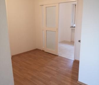 Renovated first floor apartment with fitted kitchen