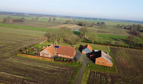 10 hectares - farmstead in a secluded location with many possible uses