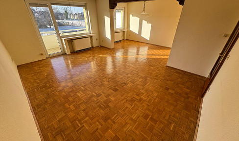 Helle 2,5-Zimmer-Wohnung mit Südwest-Balkon & Aufzug im Herzen von Mülheim an der Ruhr