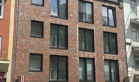 Residential and commercial building (built in 2016) with 7 units in Hamburg-Harburg – located in the city center, commission-free.