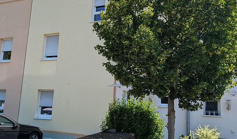 Modern mid-terrace house for sale