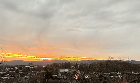 Living in a family-friendly location, high above the rooftops of Silschede.