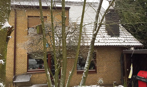 Living in a family-friendly location, high above the rooftops of Silschede.