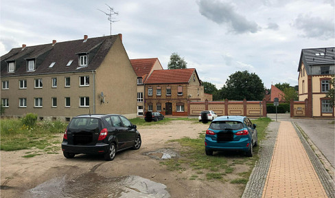 Building plot in the heart of Warin