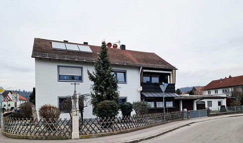 Großzügiges Mehrgenerationenhaus mit viel Potenzial in Beilngries