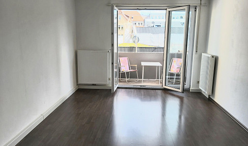 Simply TOP: Sunny 2-room apartment 55 m² with balcony in the beautiful west of Stuttgart