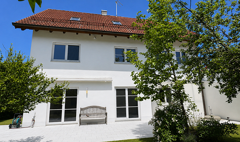 Spacious, dream family home! NO COMMISSION!