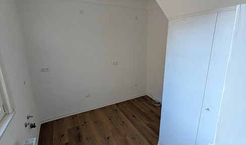 Großzügige Räume für Geschäft/Praxis / stilvolle Wohnung  in Fachwerkhaus am Marktplatz