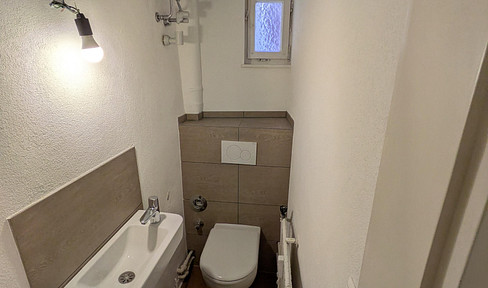 Großzügige Räume  / stilvolle Wohnung  in Fachwerkhaus am Marktplatz/auch als Praxis/Büro geeignet