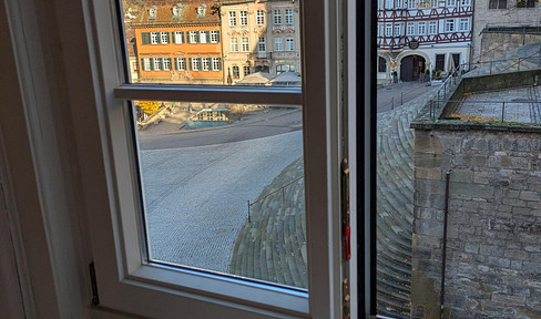 Großzügige Räume  / stilvolle Wohnung  in Fachwerkhaus am Marktplatz/auch als Praxis/Büro geeignet