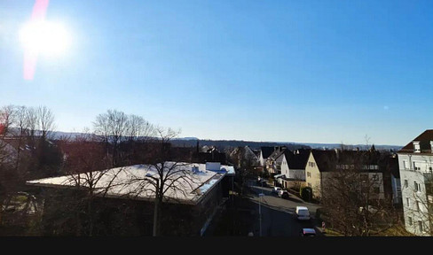 Lichtdurchflutete, voll möblierte 1Zi.WHG mit Balkon in Stuttgart-Weilimdorf